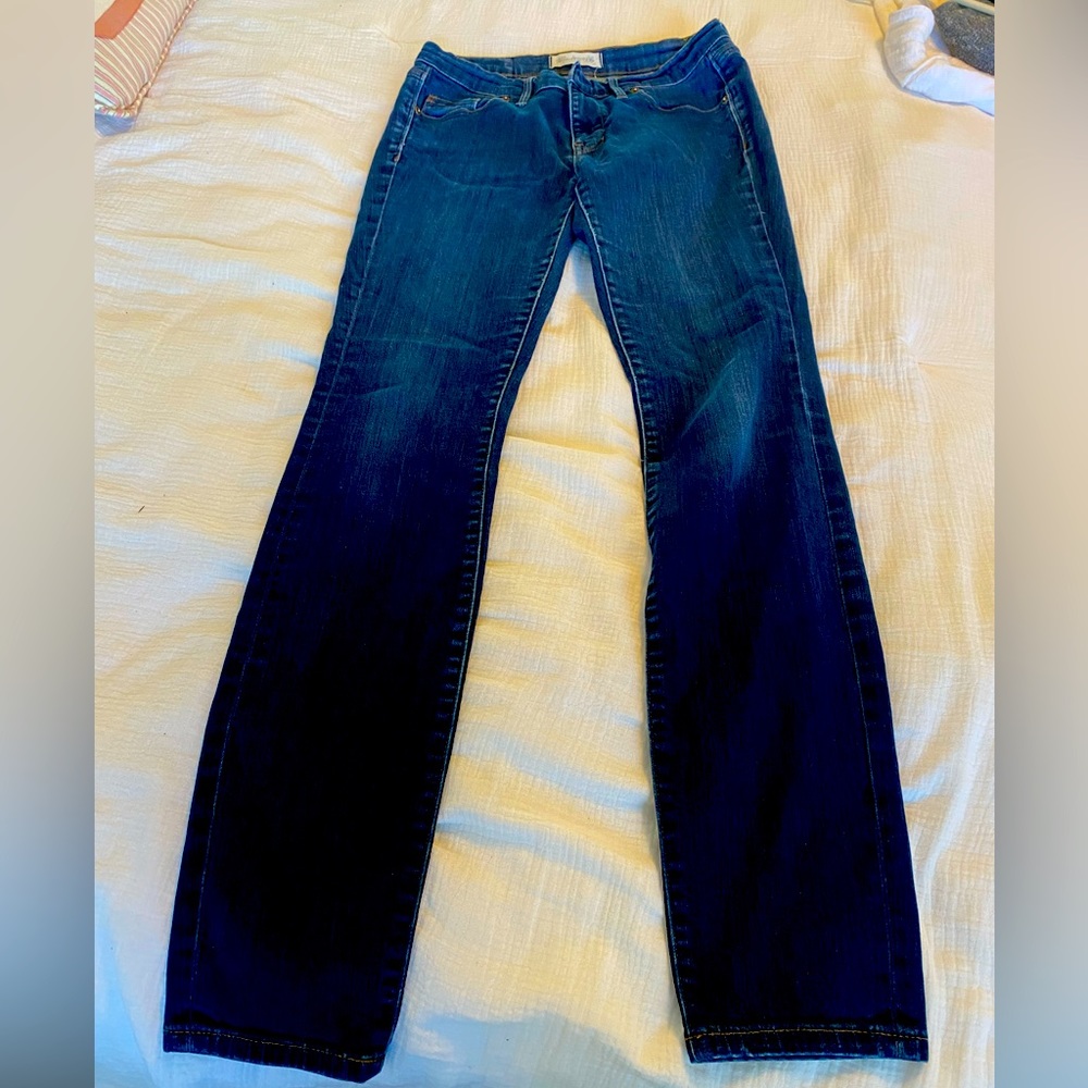 madewell jeans 28 X 32 (inseam Measures 29.5) Straight Leg. Dark Blue
